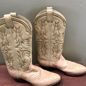Ladies Tony Lama Boots